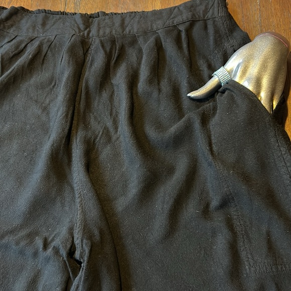 Jules of Morocco Wide Leg Cropped Side Slit Pants - Picture 9 of 11